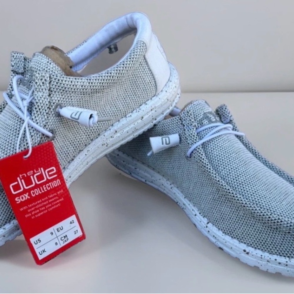 Hey Dude Wally Sox Men’s Slip-on Shoes Color Stone White Size 9